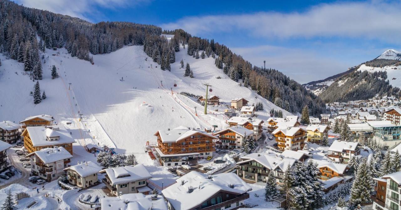 Chalet Elisabeth Dolomites Alpin & Charme Selva di Val Gardena Bagian luar foto