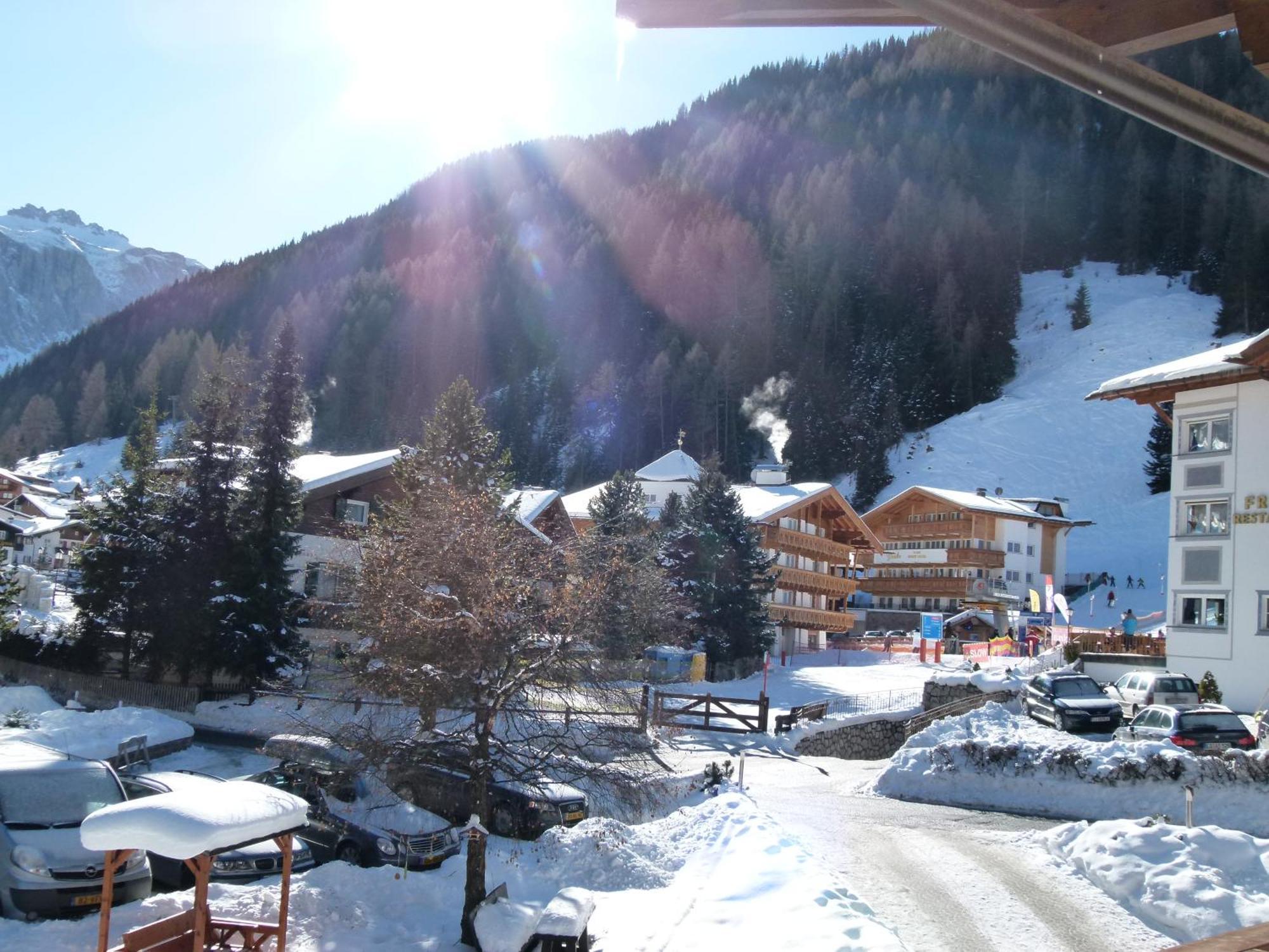 Chalet Elisabeth Dolomites Alpin & Charme Hotel Selva di Val Gardena Bagian luar foto