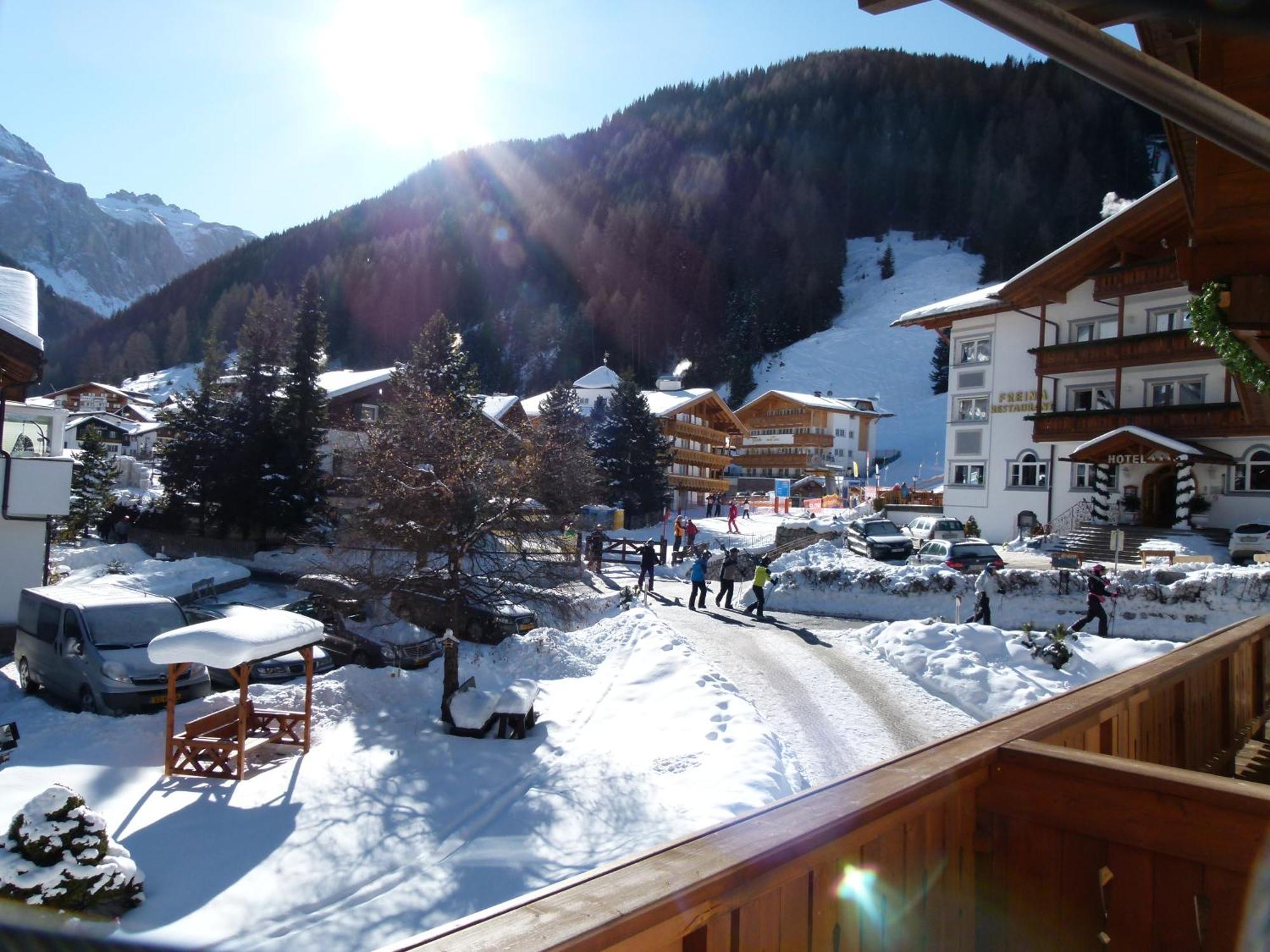 Chalet Elisabeth Dolomites Alpin & Charme Hotel Selva di Val Gardena Bagian luar foto