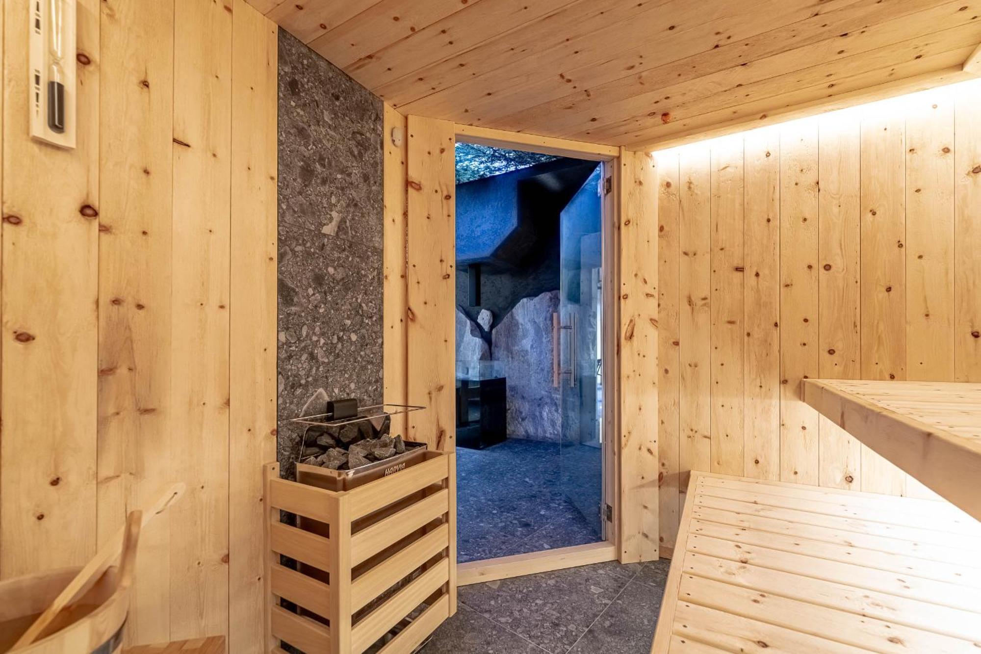 Chalet Elisabeth Dolomites Alpin & Charme Selva di Val Gardena Bagian luar foto