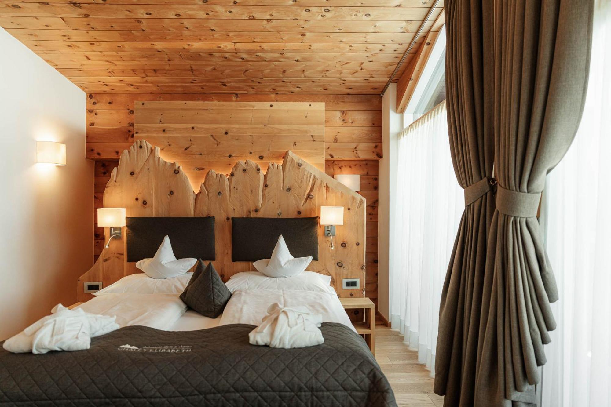 Chalet Elisabeth Dolomites Alpin & Charme Selva di Val Gardena Bagian luar foto